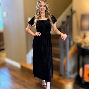 Square Neck Velvet Maxi Dress